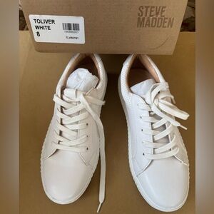 Brand new Steve Madden white sneakers